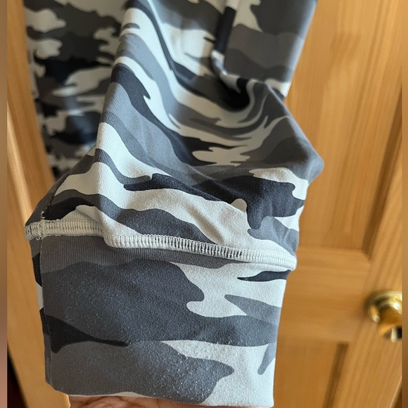 Zyia Gray and Black Came Pants with Drawstring and Pockets Size Medium - Picture 9 of 11